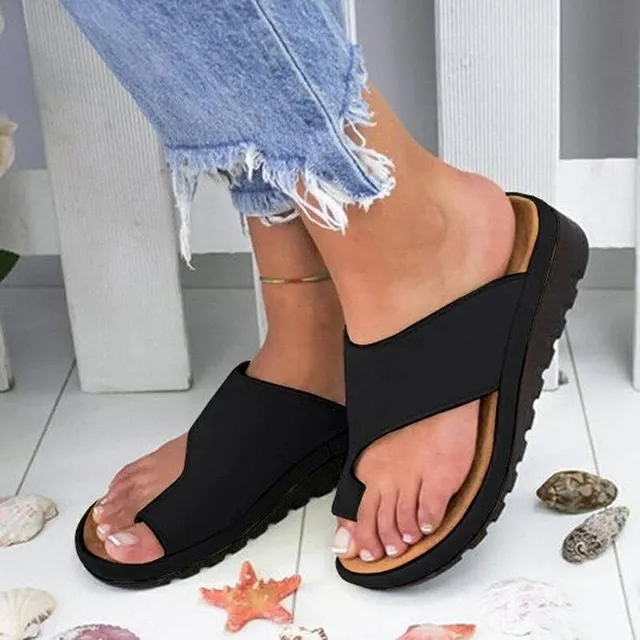 Comfortable orthopaedic sandals in black