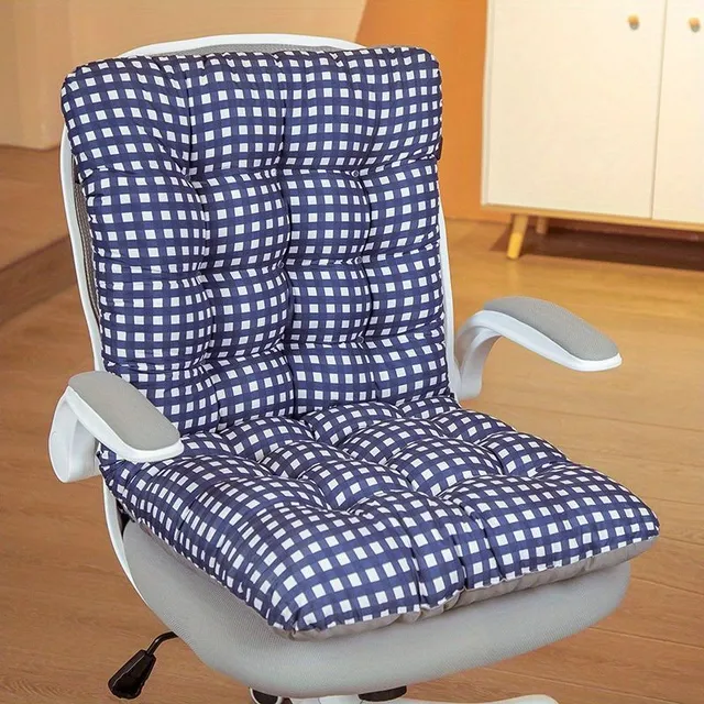 Decorative and practical chair pillow - washable polyester in classic plaid pattern