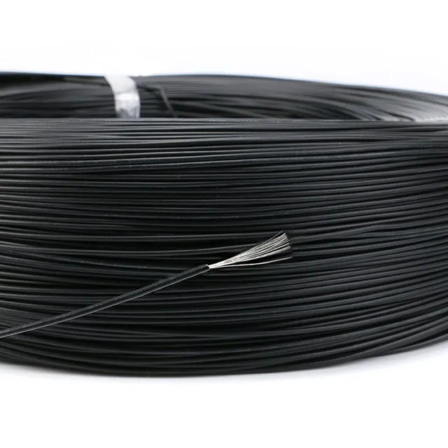 Cablu izolat din PVC de 10 metri