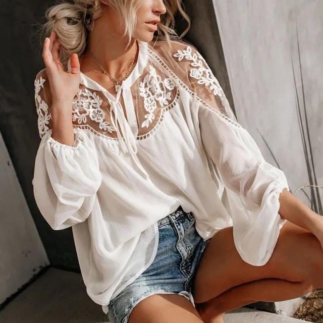 Women's boo blouse with lace