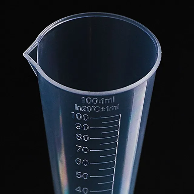 Plastic measuring cup 100 ml