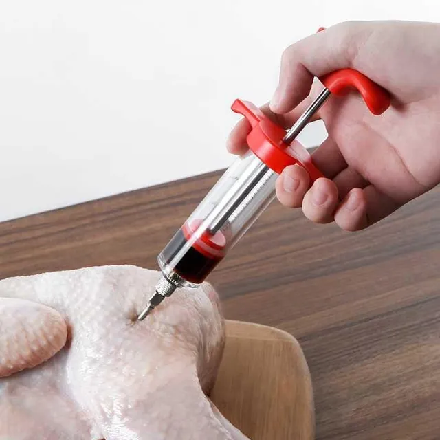 Filling syringe for meat