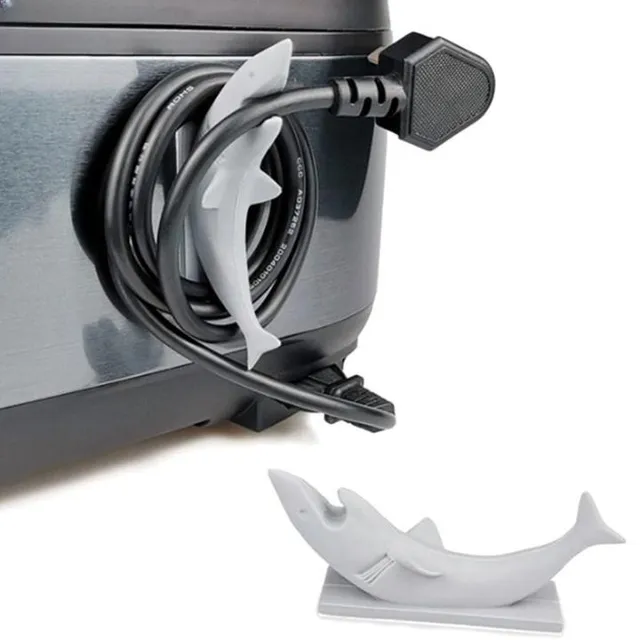 Praktický držiak na dlhé káble domácich spotrebičov v dizajne Akneh shark