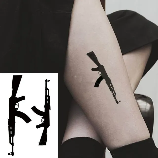 Fake waterproof tattoos on the body 13