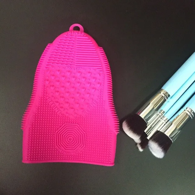 Silicone brush-cleaning gloves