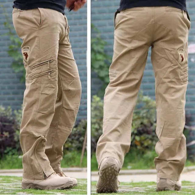 Pantaloni eleganti da uomo dell'esercito