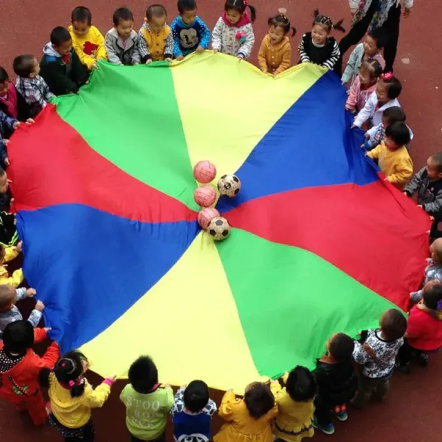 Fun rainbow sail for children's games - quality material with sewn handles for easier handling