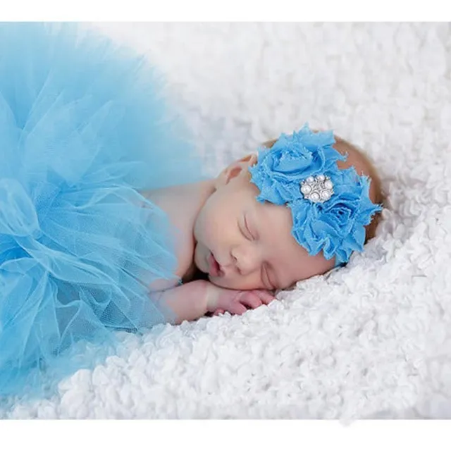 Skirts and headbands for baby photoshooting