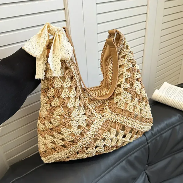 Women's straw bag with large capacity and lace bow for summer