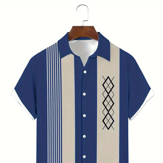 Fashionable men's shirt with short sleeve and geometric pattern