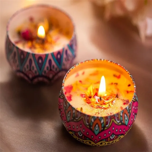 Candle with dried flowers in resealable container Blue