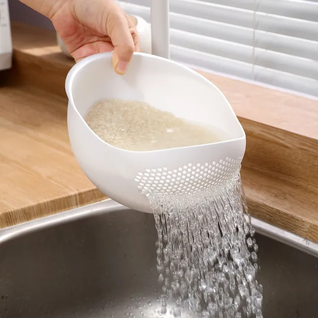 Rice rinsing basket with colander