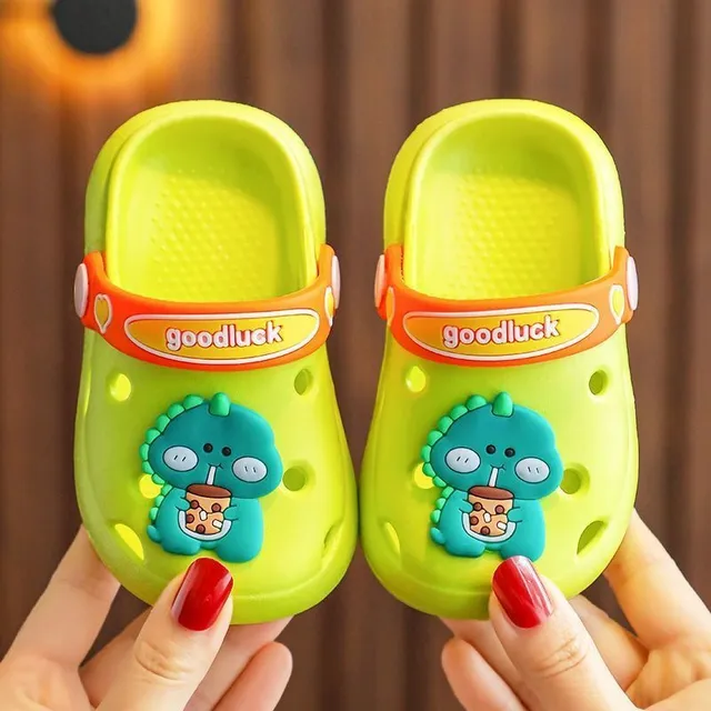 Dětské děrované pěnové pantofle s roztomilým doplňkem