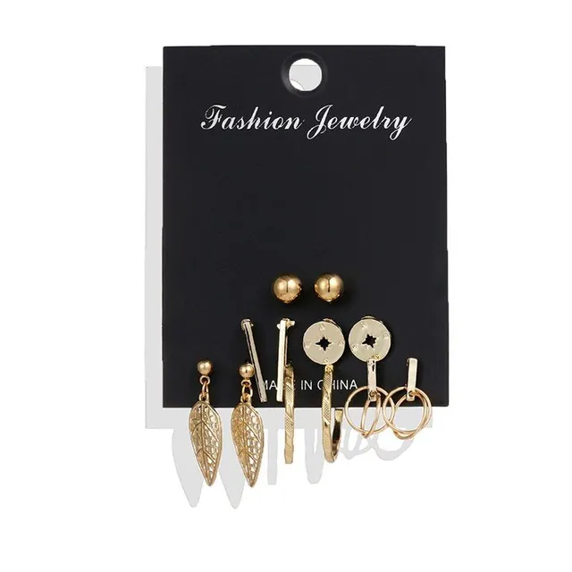 Stylish set of ladies earrings