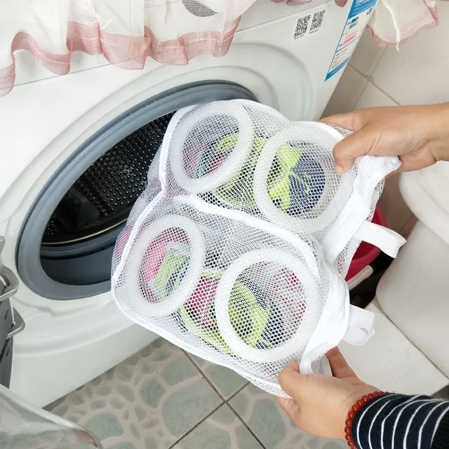 Bag for washing shoes