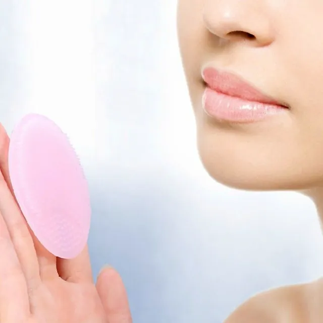 Silicone cleansing brush