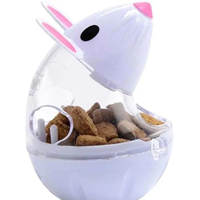 Feeding toy for cats in the form of a mouse