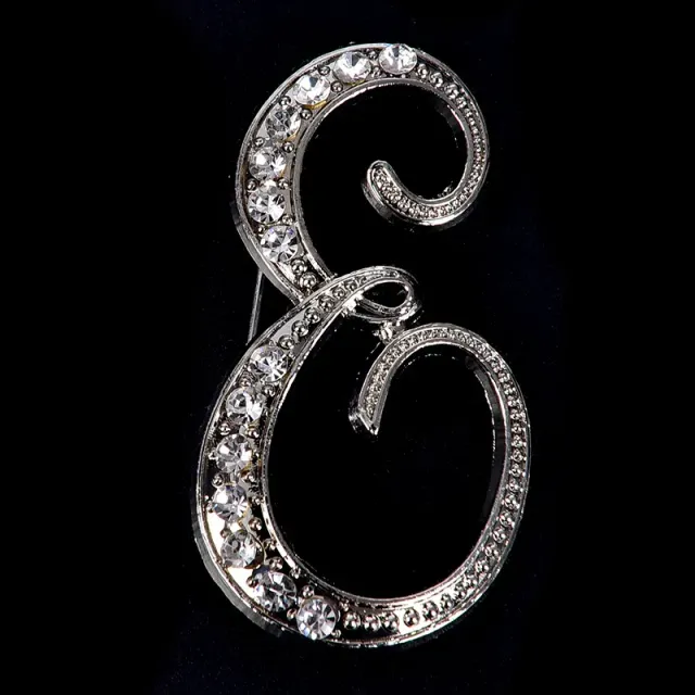 Luxurious women's brooch clip with English letter A-Z made of crystals and rhinestones