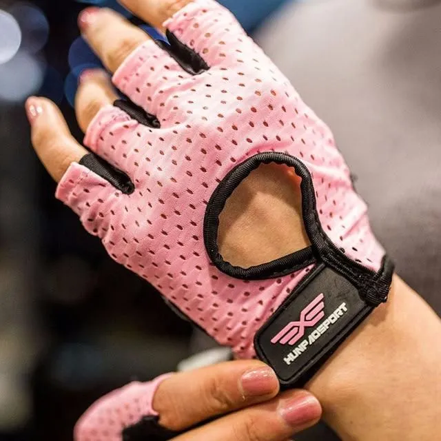 Women's fitness gloves