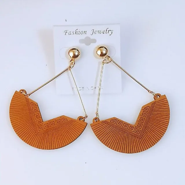 Women's luxury earrings made of African wood