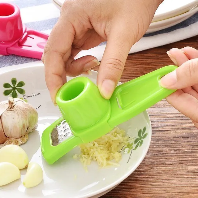 Multifunction garlic cutter