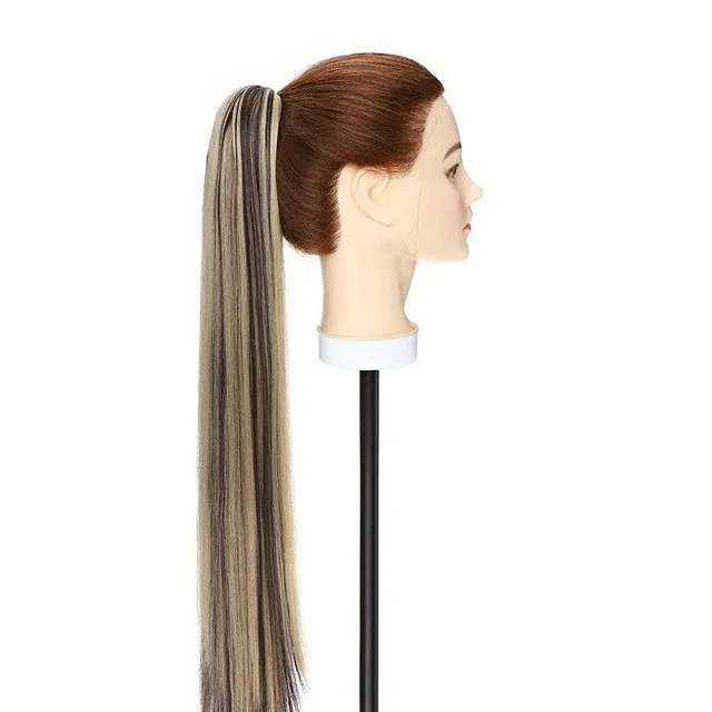 Clip in ponytail