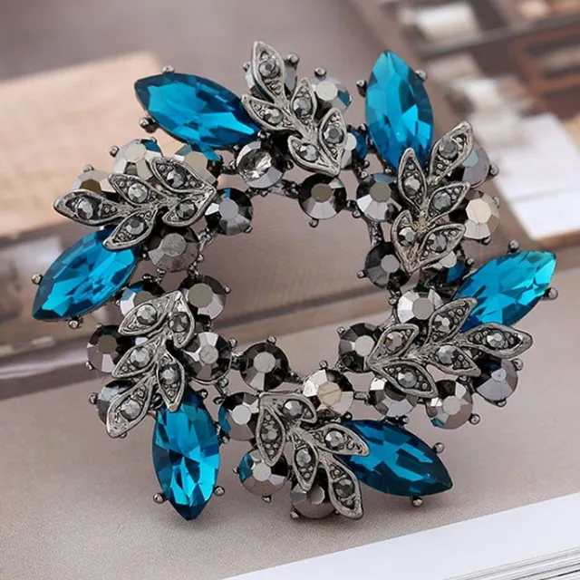 Original vintage ladies brooch