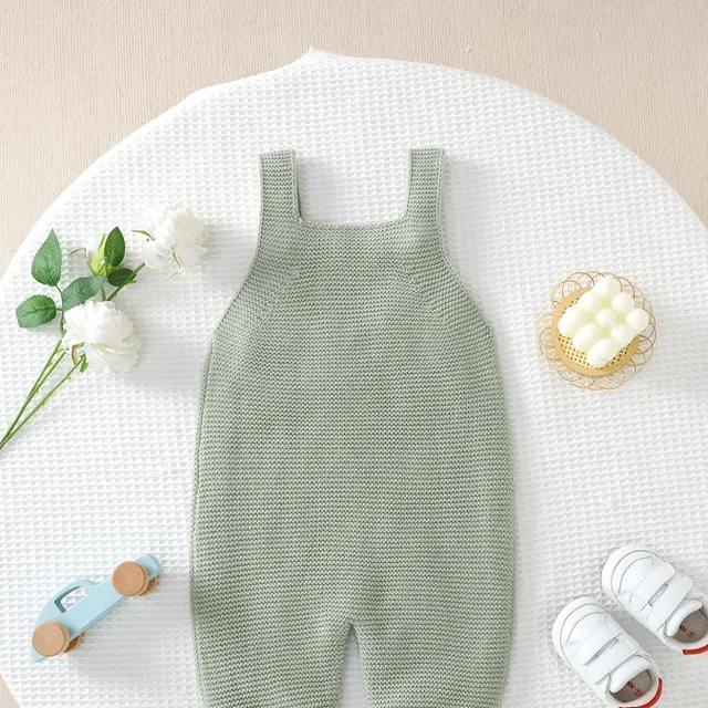 Knitted points for infant boys with a loving jacquard pattern - Soft and comfortable