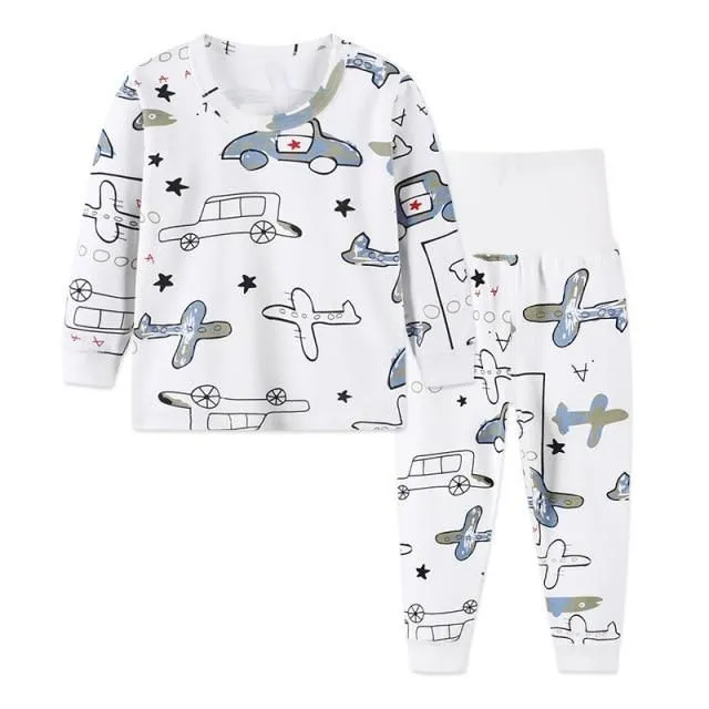 Fine children's pajamas with long sleeves