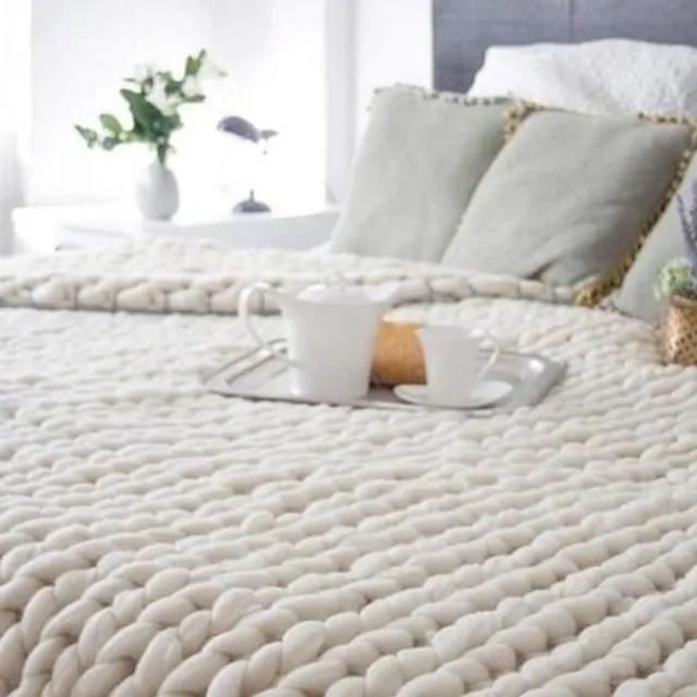 Thick knitted blanket