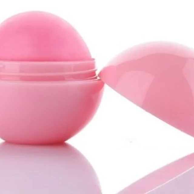 Moisturising lip balm