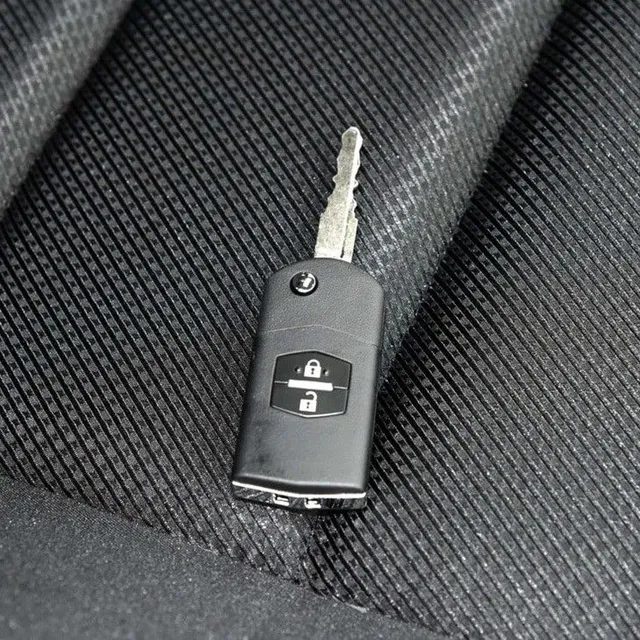 Silicone key holder for Mazda