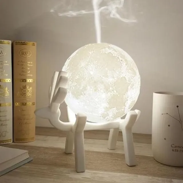 Ultrasonic humidifier and lamp deer-stand