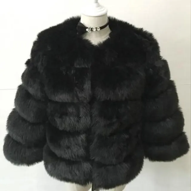 Elegant short faux fur coat