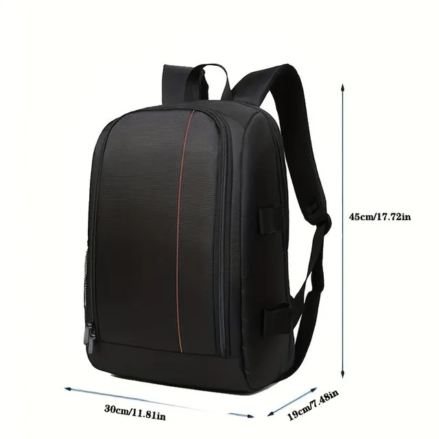 Lens on the back, world in viewfinder: Photobag with large capacity - Save your equipment and capture the beauty of the moment