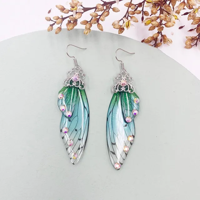 Earrings with fairy-tale wings