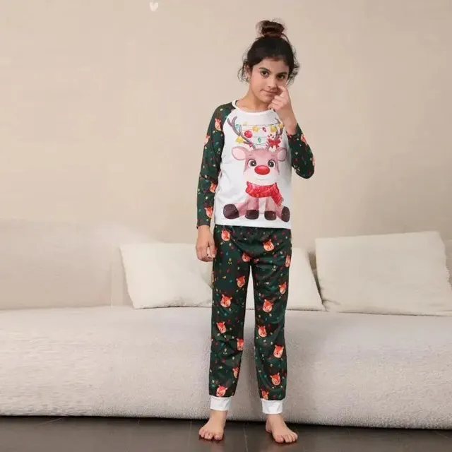 Rodzinna piżama świąteczna z nadrukiem renifera - wysokiej jakości, miękka i wygodna