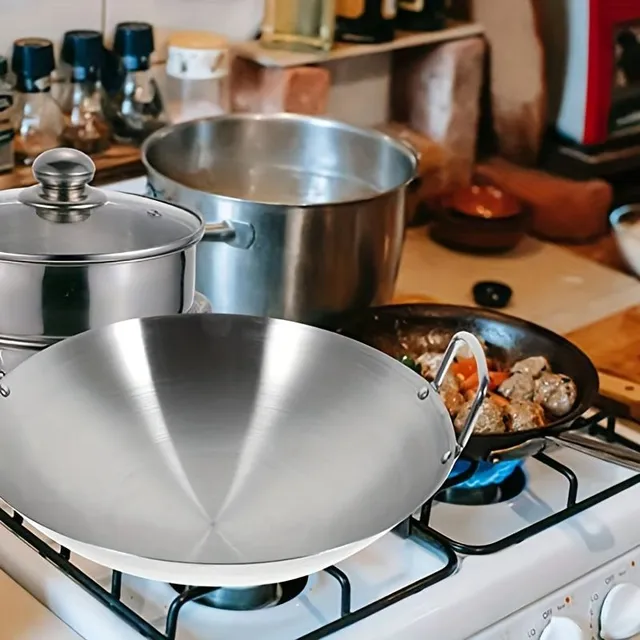 Stainless steel wok with double ears