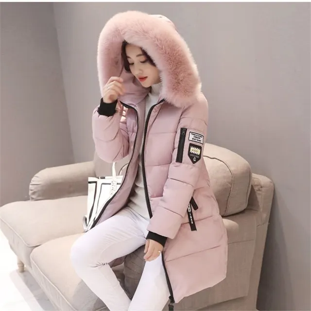 Women's winter jacket with distinctive collar and patches