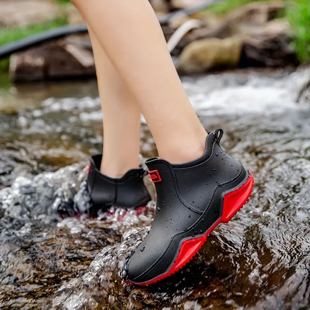 Stylish waterproof shoes - durable and anti-slip for men and women