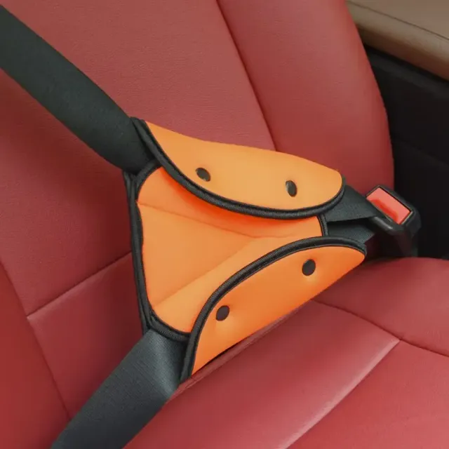Trojuholníkový držiak na nastavenie bezpečnostného pásu pre deti - dve farby