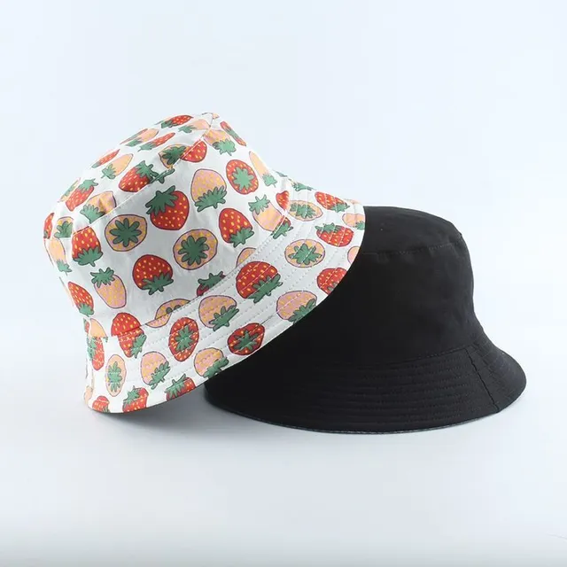 Unisex hat with smiley strawberry
