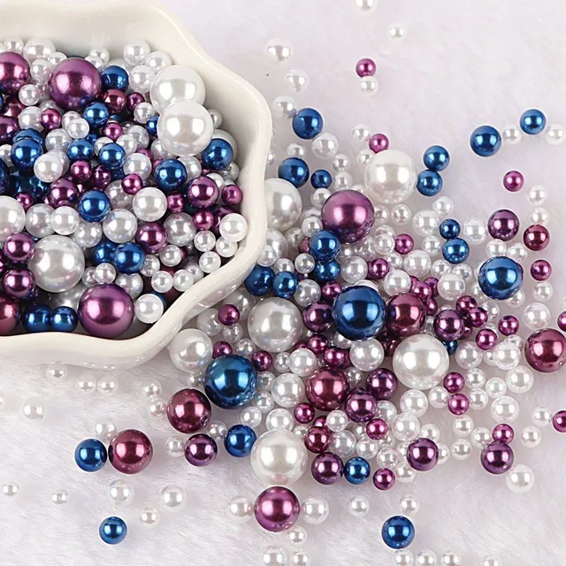 Set of string beads in shiny colors