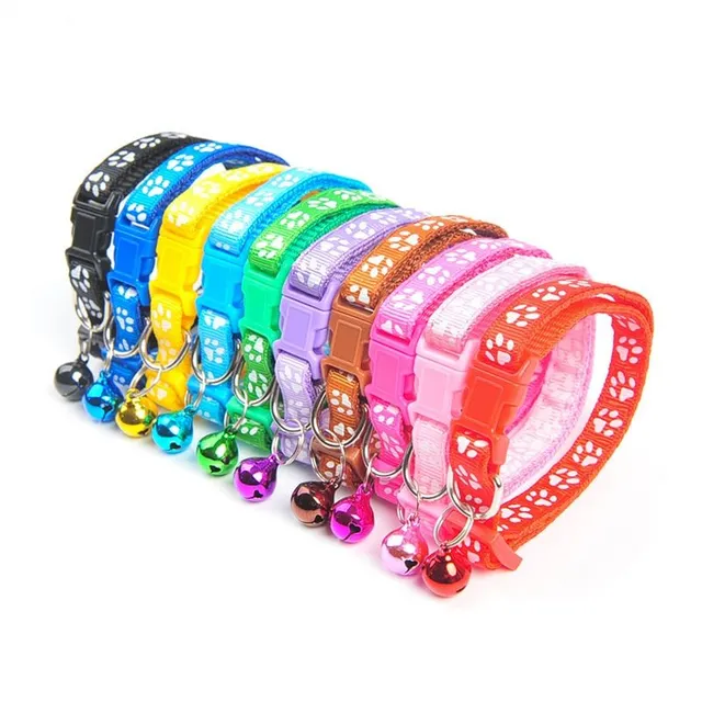 Coloured collar with bell for cats