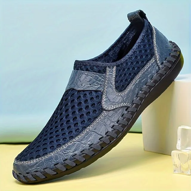 Men's leisure moccasins made of netting, breathable anti-slip boots into the exterior