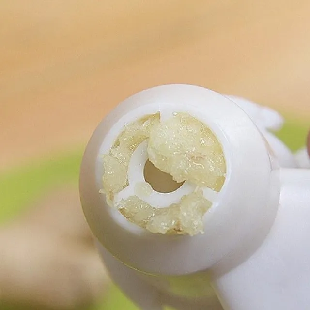 Garlic grinder