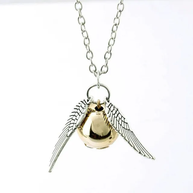Simple and elegant necklace with Harry Potter pendant