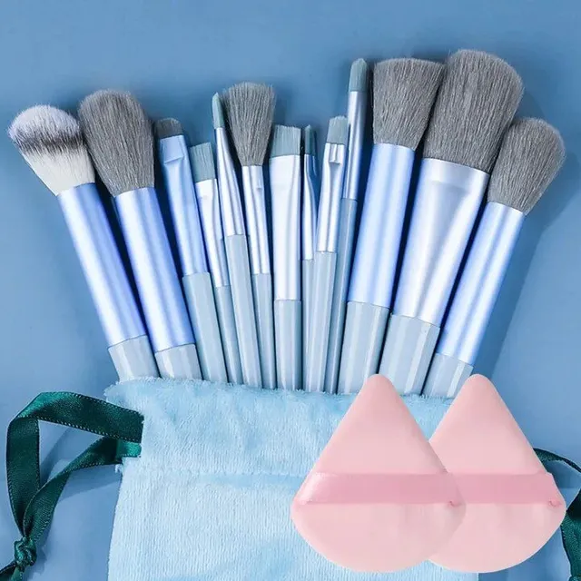 Set of 13 make-up brushes - soft and fluffy brushes on the base base, face, eye shadows and kabuki