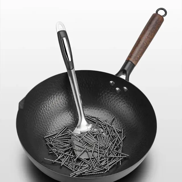 Chinese handmade iron wok pan with non-sticky surface