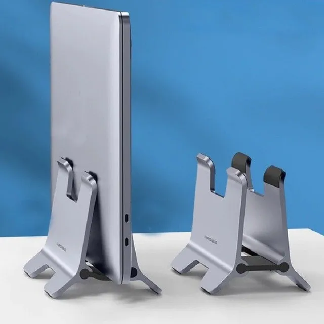 Vertical stand on laptop